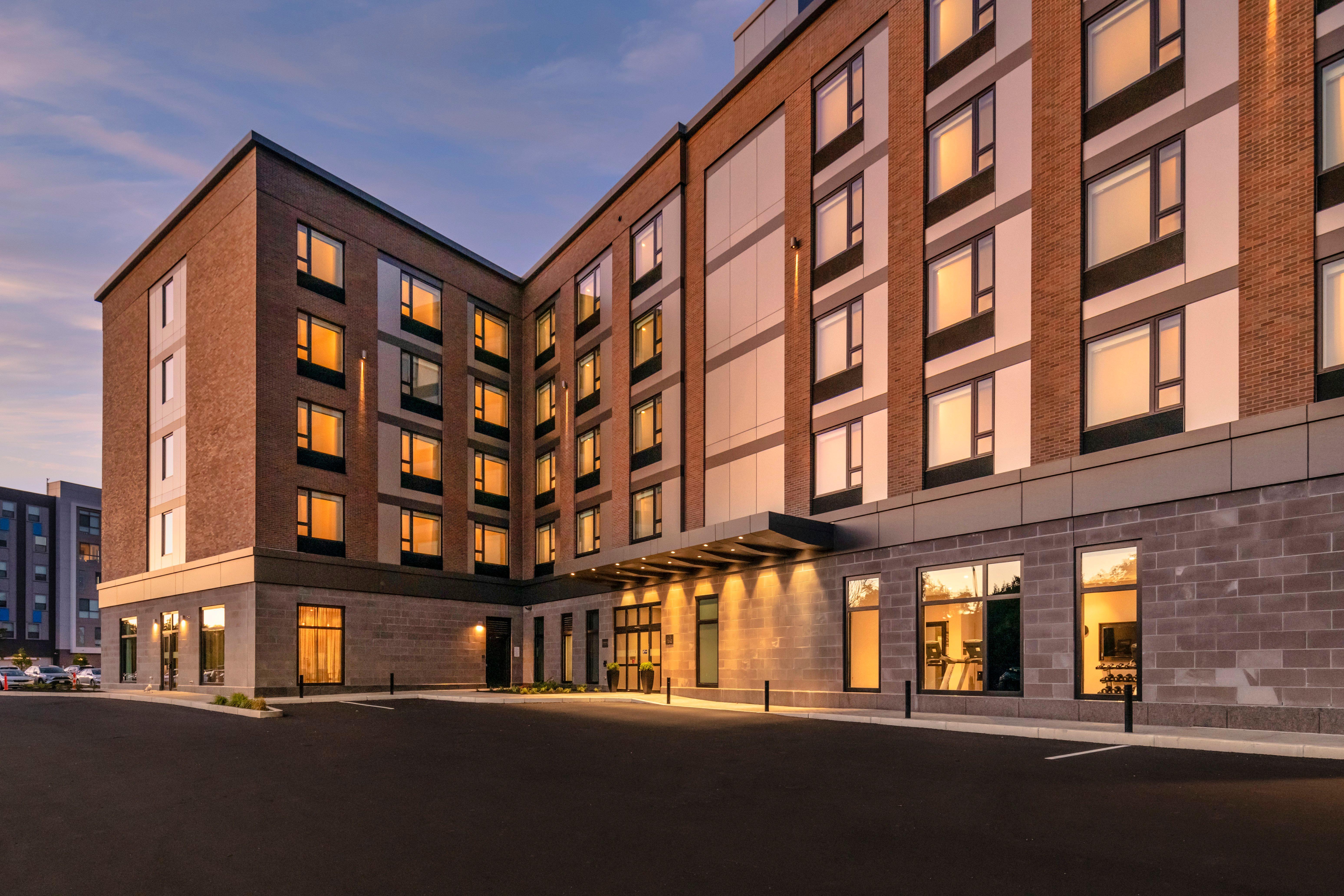 Holiday Inn Express - Boston Logan Airport - Revere By Ihg Exterior photo