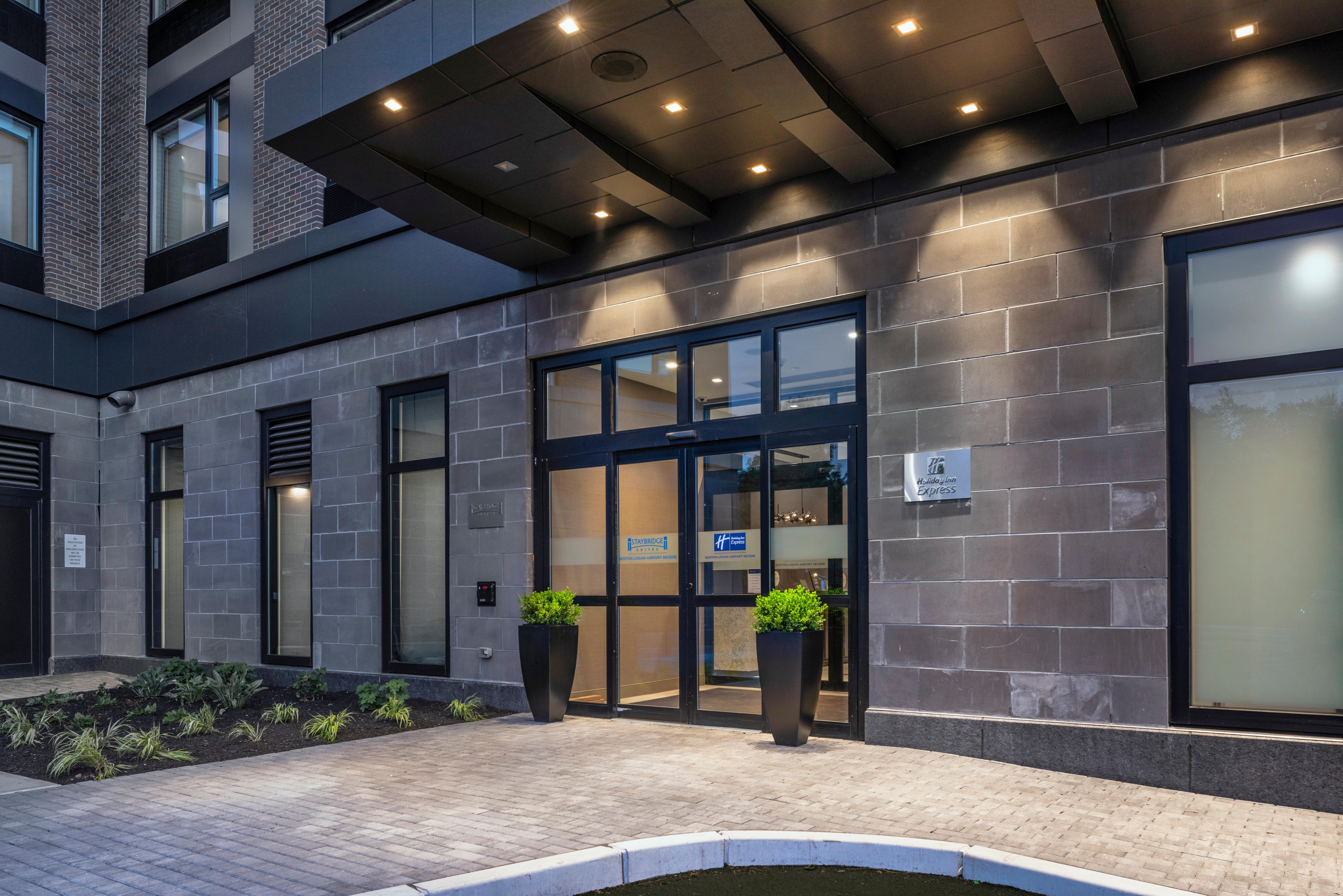 Holiday Inn Express - Boston Logan Airport - Revere By Ihg Exterior photo